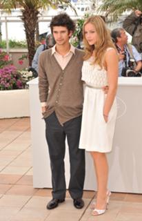 Abbie Cornish feet photo thumbnail