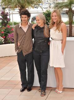 Abbie Cornish feet photo thumbnail