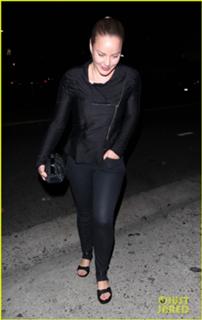 Abbie Cornish feet photo thumbnail