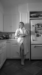 Abbie Cornish feet photo thumbnail