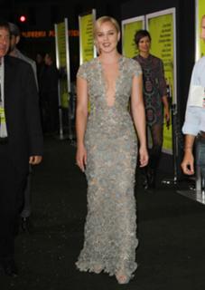 Abbie Cornish feet photo thumbnail