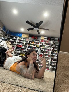 Abby Berner feet photo thumbnail