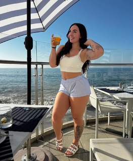 Abby Berner feet photo thumbnail