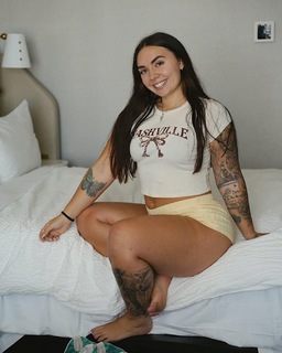 Abby Berner feet photo thumbnail