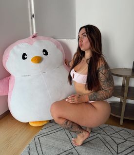 Abby Berner feet photo thumbnail