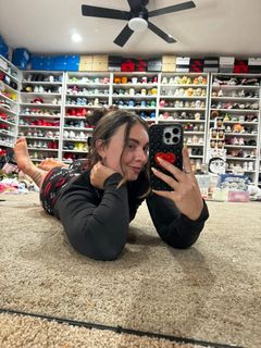 Abby Berner feet photo thumbnail