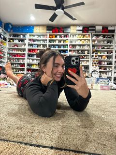 Abby Berner feet photo thumbnail