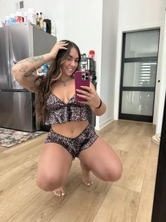 Abby Berner feet photo thumbnail