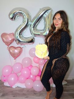 Abby Berner feet photo thumbnail