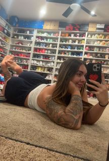 Abby Berner feet photo thumbnail