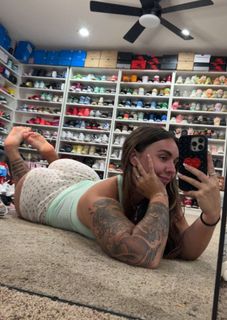 Abby Berner feet photo thumbnail