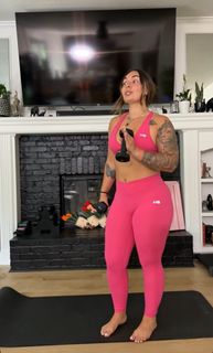 Abby Berner feet photo thumbnail