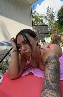 Abby Berner feet photo thumbnail