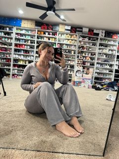 Abby Berner feet photo thumbnail