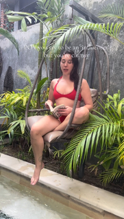 Abby Boom feet photo thumbnail