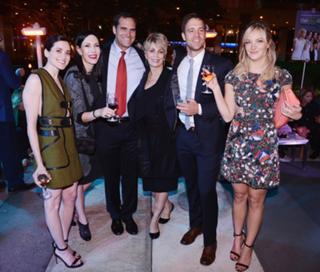 Abby Elliott feet photo thumbnail