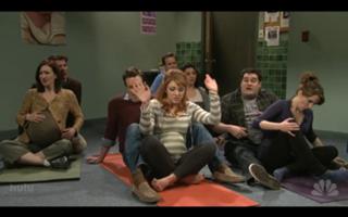 Abby Elliott feet photo thumbnail