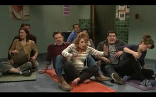 Abby Elliott feet photo thumbnail