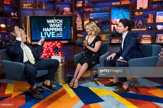 Abby Elliott feet photo thumbnail