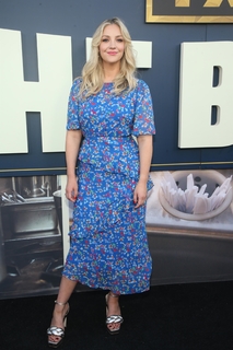 Abby Elliott feet photo thumbnail