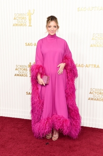 Abby Elliott feet photo thumbnail