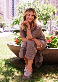 Abby Elliott feet photo 4