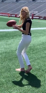 Abby Hornacek feet photo 2