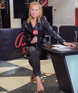 Abby Labar feet photo 16
