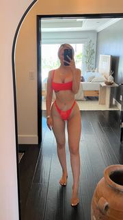 Abby Rao feet photo 9