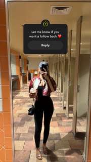 Abby Rao feet photo 17
