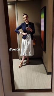 Abby Shapiro feet photo thumbnail