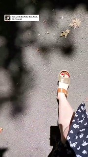 Abby Shapiro feet photo thumbnail