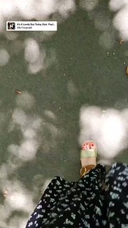 Abby Shapiro feet photo thumbnail