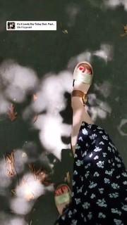 Abby Shapiro feet photo thumbnail