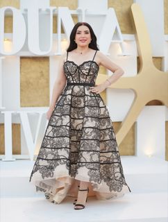 Abeer Sabry feet photo thumbnail