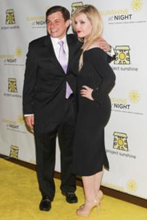 Abigail Breslin feet photo thumbnail