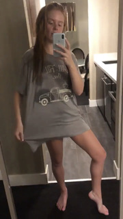 Abigail Cowen feet photo thumbnail