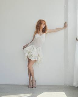 Abigail Cowen feet photo thumbnail