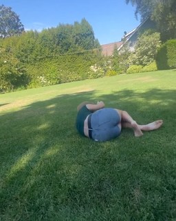 Abigail Cowen feet photo thumbnail