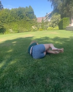Abigail Cowen feet photo thumbnail