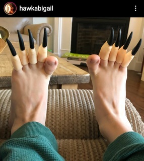 Abigail Hawk feet photo 17