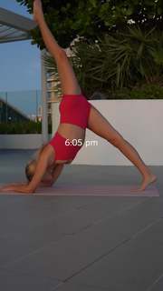 Abigail Lutz feet photo thumbnail