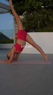 Abigail Lutz feet photo thumbnail