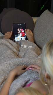 Abigail Lutz feet photo thumbnail