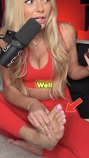 Abigail Lutz feet photo 11