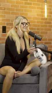 Abigail Lutz feet photo 15