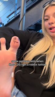 Abigail Lutz feet photo 13