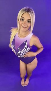 Abigail Lutz feet photo 12