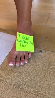 Abigail Lutz feet photo 14