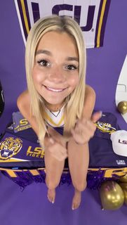 Abigail Lutz feet photo 13